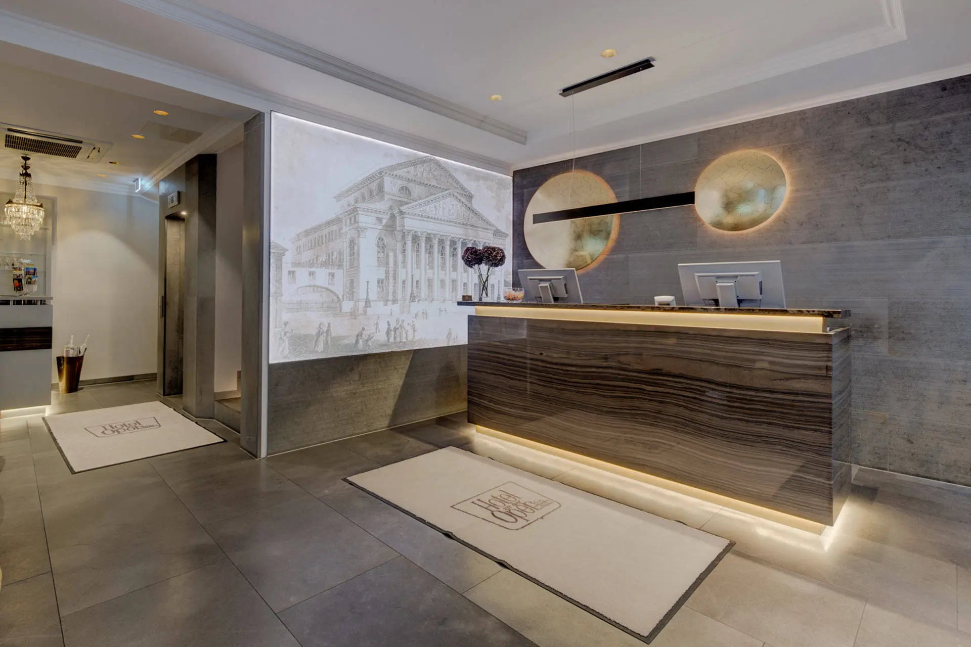 Empfang Hotel