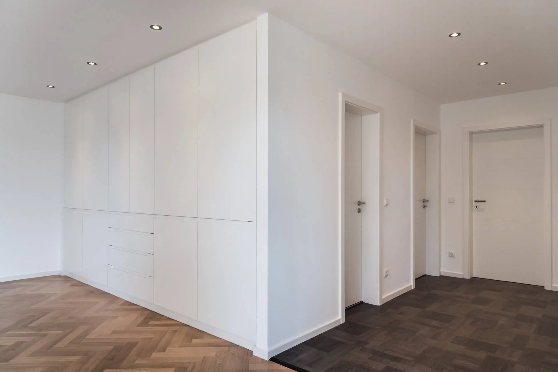 Maßgefertigter Einbauschrank im Flur